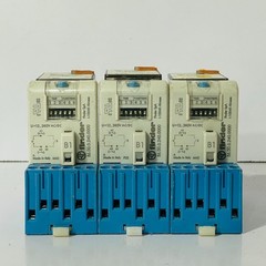 FINDER TIMER RELAY 60.13.8.230.0054 WITH 86.00.0.240.0000 & 90.03 SOCKET 3PCS