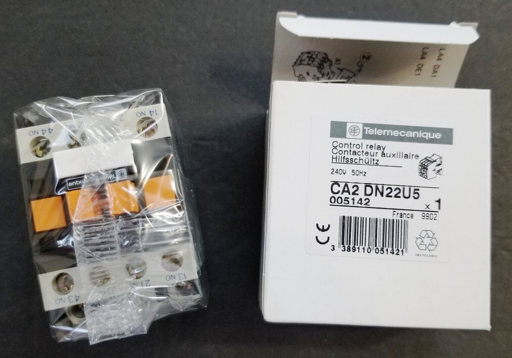 Telemecanique Model CA2 DN22U5 Control Relay – New In Box
