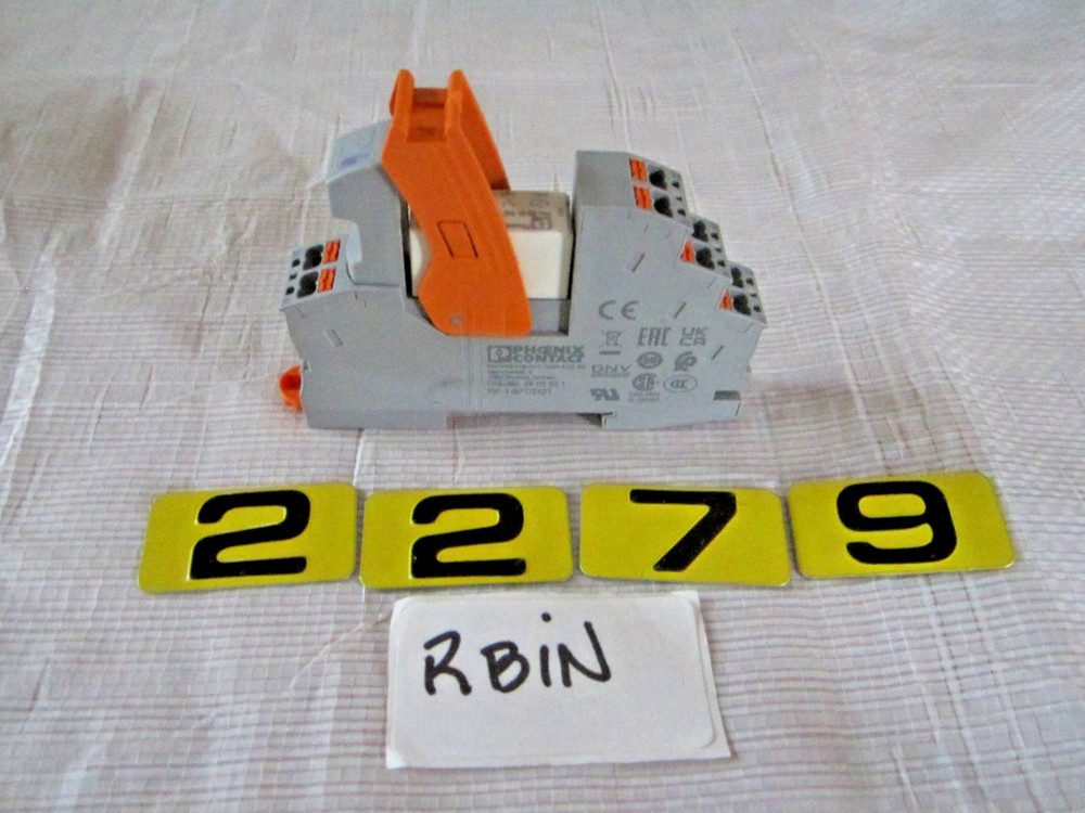 PHOENIX CONTACT RIF-1-BPT/2X21 RELAY SOCKETW/2900939 PLUG MODULE & 2961312 RELAY