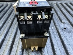New Old Stock Open Allen Bradley 700-P400A1 Control Relay 110-120V
