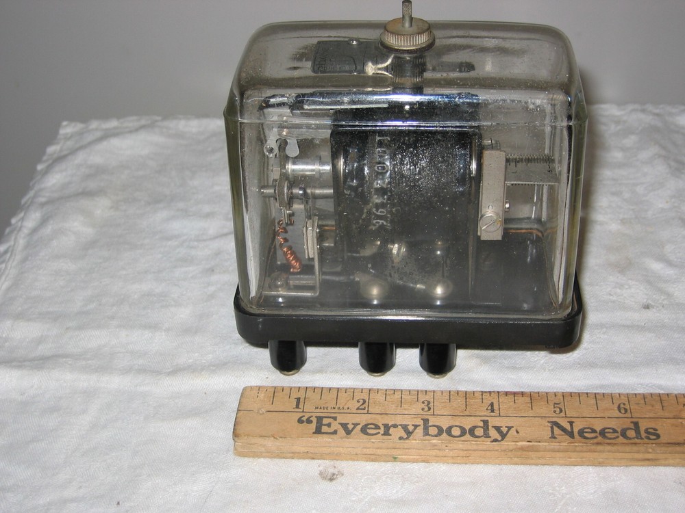 Westinghouse Type SC-1 Current Relay AC-DC .5-2 Amps Style 1096949A Loc T