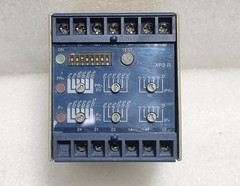 SEG XP2-R-5 Protection Relay 82810093-038 5A 36-520VAC 19-750VDC 35-78 Hz