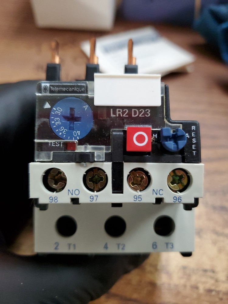 Telemecanique LR2D2355 Thermal Overload Relay 30-40A Motor Protection NOS