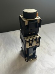 Telemecanique 4 Pole Control Relay CA3 DN 31 w/ OFF DELAY TIMER LA3-DR4 24V