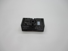 SCHNEIDER ELECTRIC RUZC3M RELAY BASE 250V 10AMP NSNP
