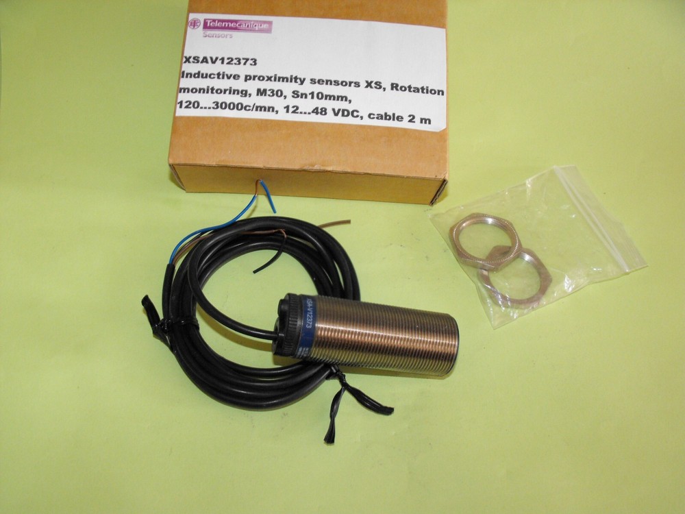 Schneider Electric Telemecanique XSAV12373. Inductivo Sensor.speed sensor.NEW