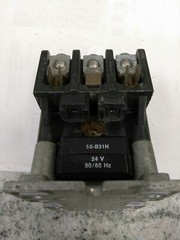 GE RELAY CR153DA074BLA WITH 55-B31H COIL 600VAC 3POLE CONTACTOR (11D3