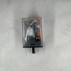 Siemens 3TX7112-1DF13C Plug-In Relay, DPDT-Octal, 10 A, 120 VAC, 8 Pin