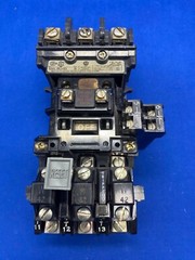 Allen Bradley contactor 500L-BO-93 40495-16, with heaters W42