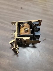 GE GENERAL ELECTRIC D300 B9 RELAY 600V 10 Amp