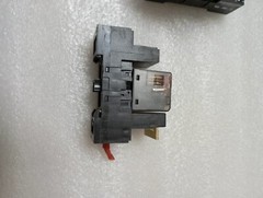 SCHRACK-RELAY PT570730 230V 6A WITH BASE YPT78704(LOT OF 6PC)
