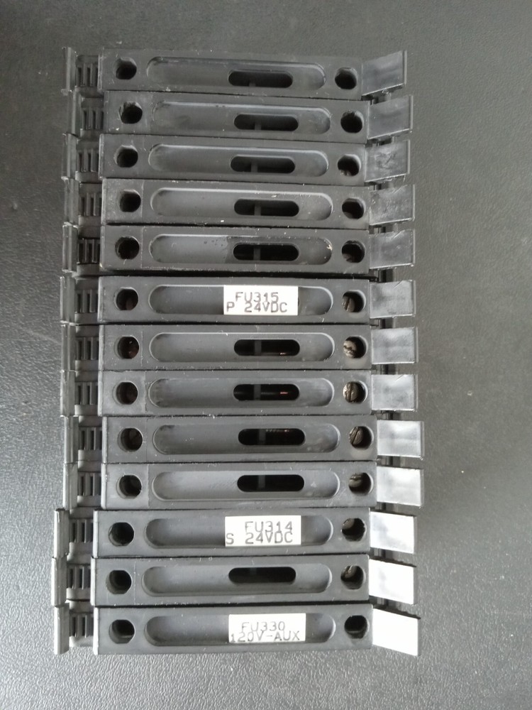 Phoenix Contact UK6 3Hesi 800V 16mm² 600V 10A Fuse Holder 26-8AWG Lot of 13