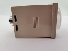 Omron H3CR-A8 8 Pin Relay 1.2S 300H Knob Control Time Relay 100 240VAC