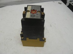 Allen Bradley 700-P000A1 series B ac relay 115-120v 60hz 110with 700-PB40 ser A