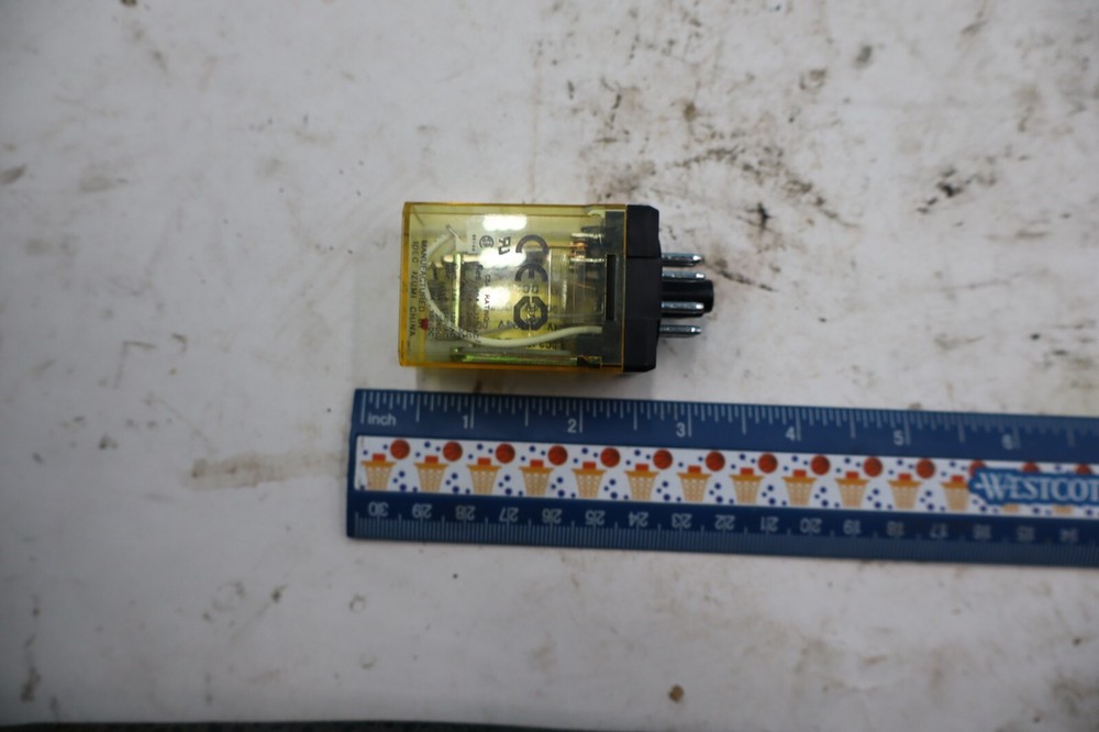 IDEC RR2P-UL DC24V General Purpose Relay, DPDT, 10A, 24VDC Control