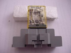 Idec RH2B-UL AC24V Relay NEW With Base Ships on Same Day of the Purchase