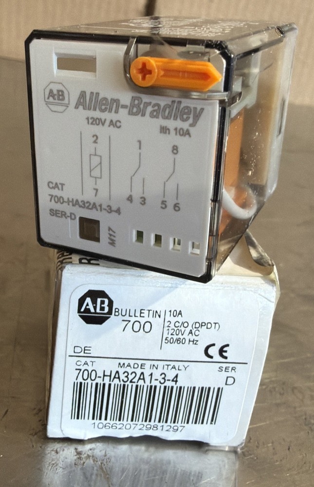 ALLEN BRADLEY RELAY SER. D 700-HA32A1-3-4