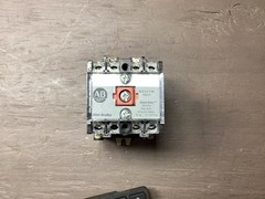Allen Bradley Bulletin 700-P Direct Drive Relay 700-P800A1 B 10amp 600v AC