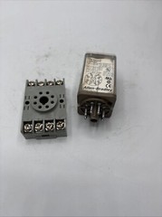 Allen Bradley Cat 700-HA32A1 With Base Of Unknown Brand