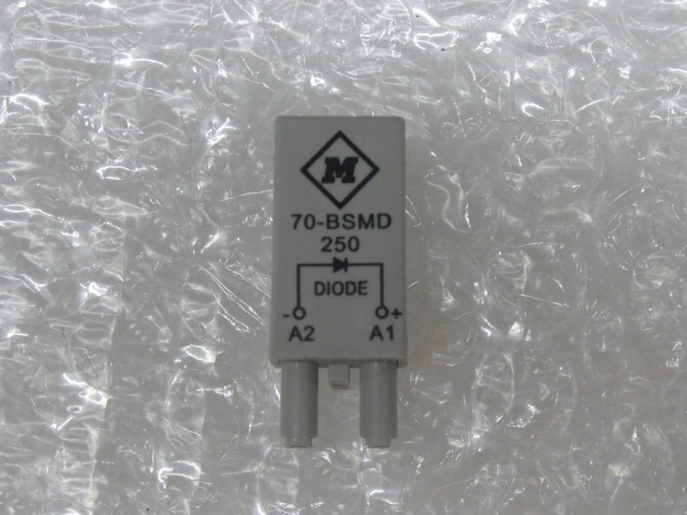 🍀 NEW! Schneider Electric Magnecraft 70-BSMD-250 Protection Module Diode Relay