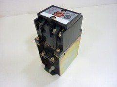 ALLEN BRADLEY DC Relay 700DC-P200Z24 SER A Used #79589