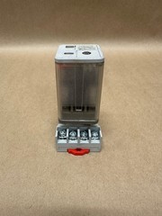 Allen Bradley 700-HA32A1 Tube Base Relay w/ Dayton 5X852N Relay Socket