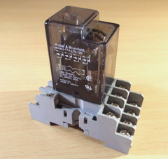 RELAY & SOCKET POTTER & BRUMFIELD KHAU-17A11N-120 & IDEC SY4S-05 COMBO 120VAC