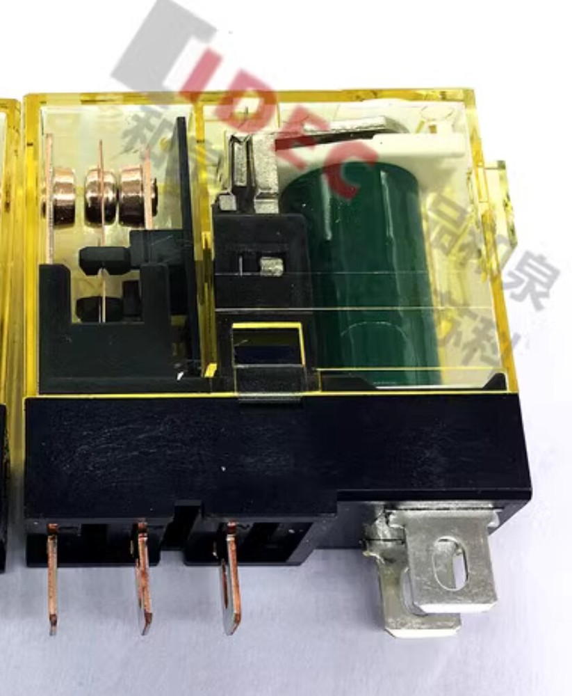 1pcs IDEC Miniature Intermediate Relay RJ1S-C-A24
