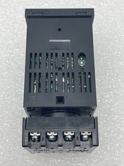 OMRON H5CX-L8 TIMERS RST w SOCKET TYPE P2CF-08