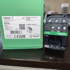 CONTROL RELAY SCHNEIDER CAD32B7. 24V50/60HZ