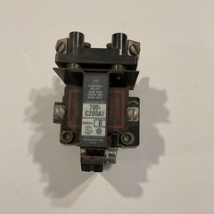 Allen-Bradley Control Relay 700-C200A1 Series B