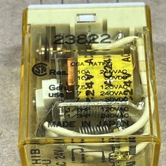 IDEC RH1B-ULAC24V RELAY 5 PIN 24VAC COIL 10 AMP SH1B-05