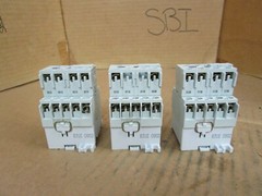 Allen Bradley Relay 700DC-MB310 Series A 24 VDC w/ 195-MA22 Series A Lot of 3