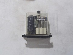 CS Control D2597/18 110-120v 60C/S T-6-16 Time Delay Relay & Base Type D2600
