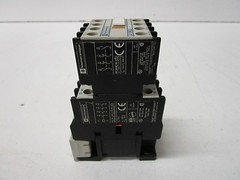 TELEMECANIQUE CA2 DN40 G6 CONTACTOR RELAY W/LA1 DN22 AUXILIARY CONTACTOR – USED