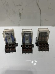 (LOT OF 3) Cutler Hammer D5PA1 Ser. A2 Terminal Relay Socket W/ D5PR3A #4024F272