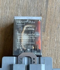 DAYTON 5YR20 RELAY 24VDC 8 PIN WITH DAYTON 2A582M SOCKET BASE