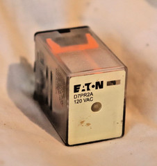 D7PR2A Eaton Power Relay DPDT 120VAC 15A D7 Series Control Assembly Socket Panel