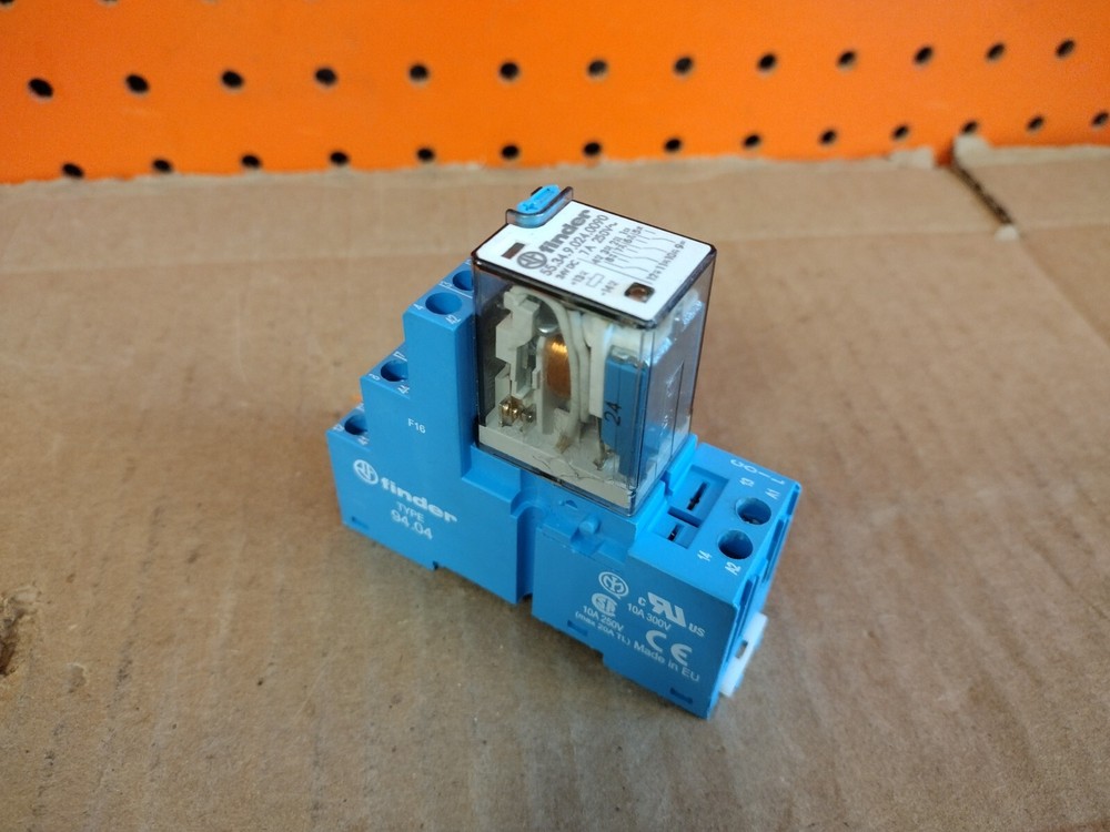 NEW finder 55.34.9.024.0090 24V DC relay w/ 94.04 base / socket Fast Shipping
