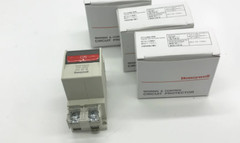 1PC NEW honeywell Circuit breaker GCP-32AN