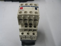 NEW TELEMECANIQUE SCHNEIDER CAD72REQ3828G5 5NO CTRL RELAY W/LADN22 24VDC A1522