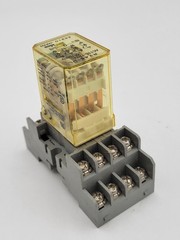Idec RY4S-UL Relay With Relay Socket Base 5A 240V 14Pin 110/120V Coil