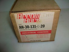 ARROW HART AH-30-131-U-20 WITH AHK-351 SIZE 1 3 PH 30 A 220/440 V CONTACTOR 120