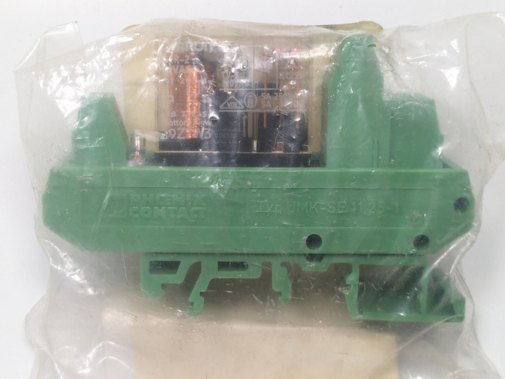 NEW PHOENIX CONTACT UMK 22 REL 24 VAC/21-21 Relay Module Part# 5520569