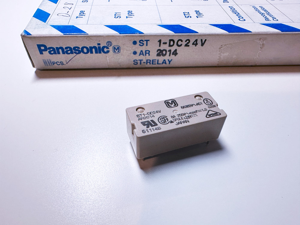 ST1-DC24V AR2014 Panasonic IC Drivable PCB Relay 24VDC 1-NC+1-NO 8A 250VAC 6-Pin