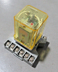 2 Pack IDEC RR3PA-UL Relay DC24V W SR3P-06 Base *NEW*