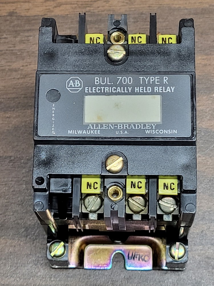 ALLEN BRADLEY 700DC-R600Z24 RELAY 3POLE 24VOLT DC 3NC NEW