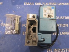 Mac Valve 3-Way Stackable Pneumatic Solenoid, 1/4″npt, 150psi, 257B-111BAAA, New