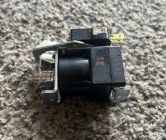 LATCHING RELAY Part Number: P418335226