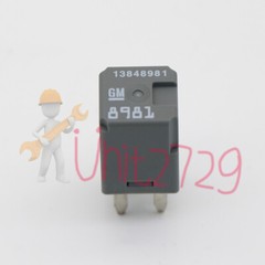 NEW GM 13848981 12V Power Relay 4Pins PA66-GF33 1PC